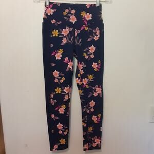 PINK Victoria’s Secret Ultimate Floral Leggings Navy Blue Size S